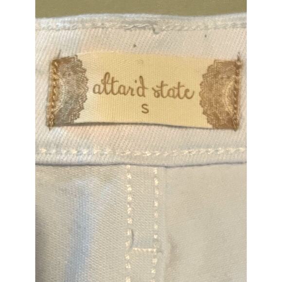 Altar'd State White High Rise Shorts size Small - Picture 5 of 6
